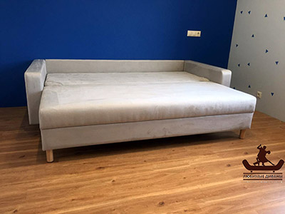 Компактный диван еврокнижка с размерами 210 на 100 см