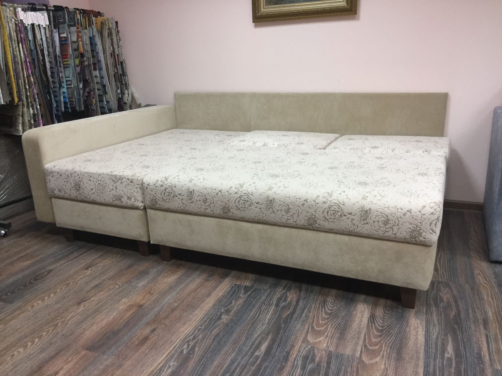 Малогабаритный угловой диван софа Танго со скидкой