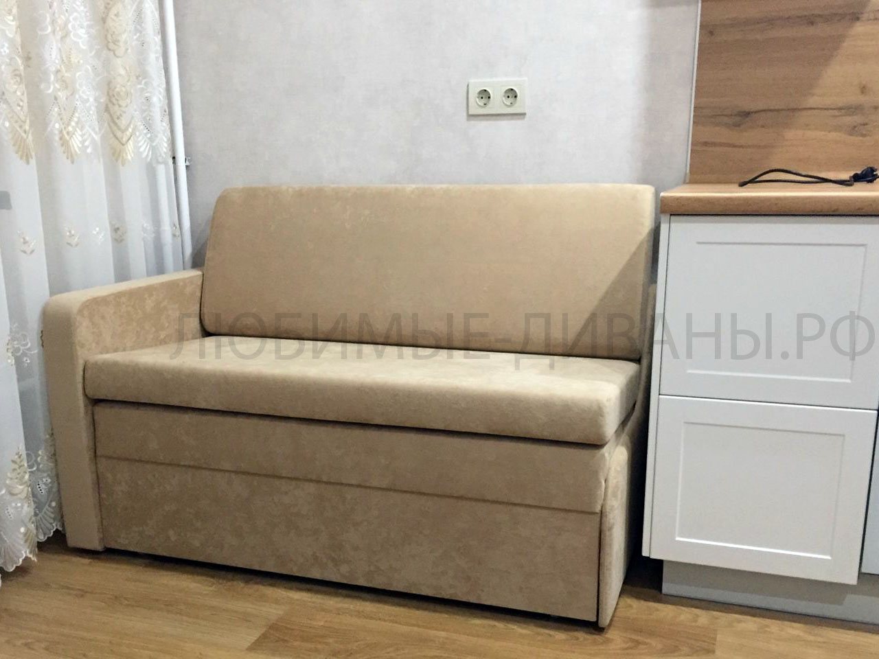 Выкатной диван Танго-3/4 Д-125 с одной боковиной и высоким сиденьем