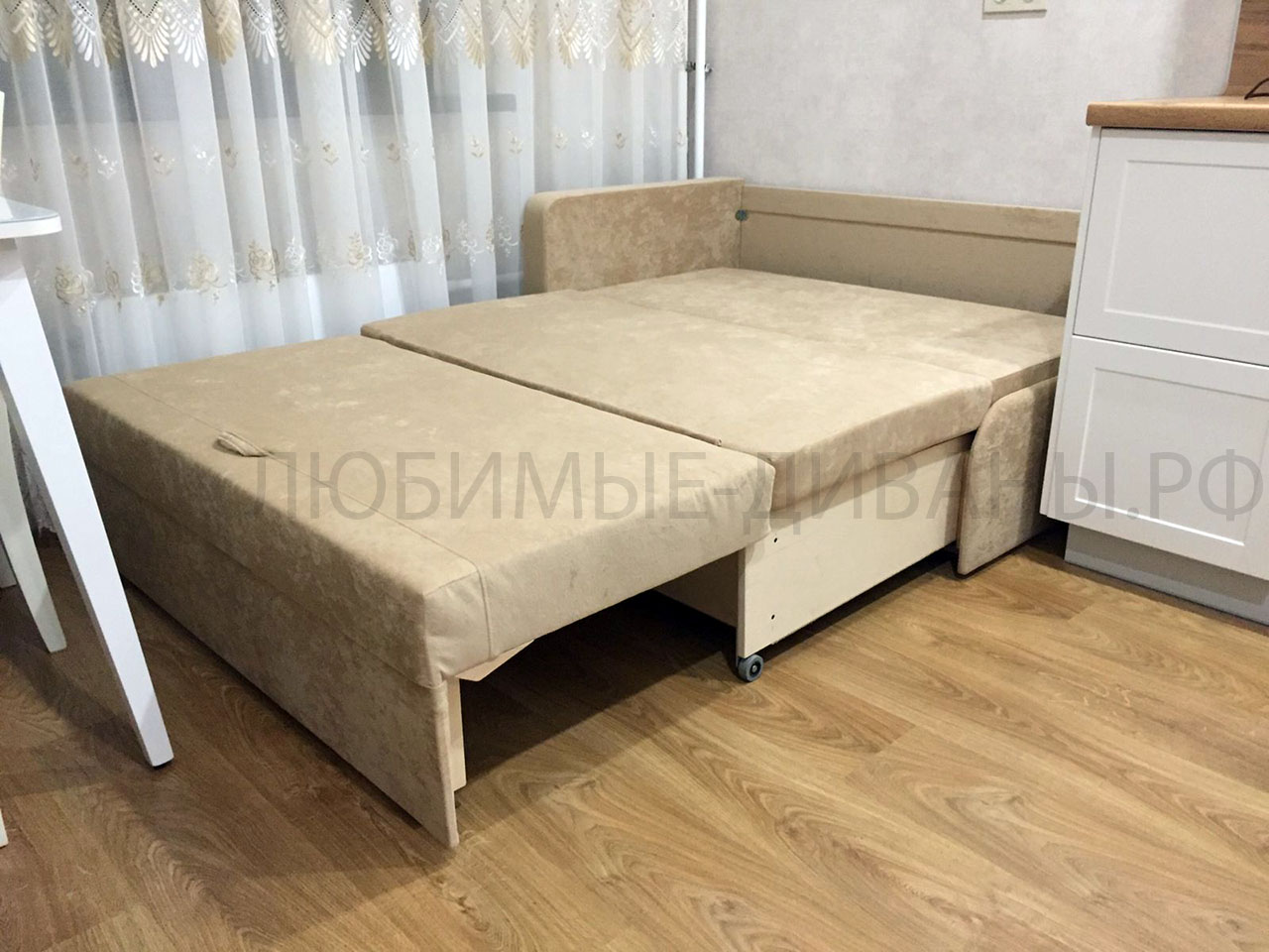 Выкатной диван Танго-3/4 Д-125 с одной боковиной и высоким сиденьем